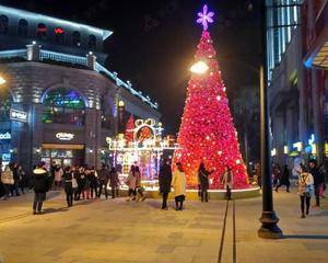 一楼电梯旁左侧