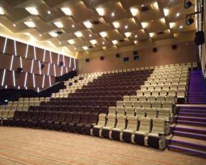 影城售票大厅内（可现场协商选位置）