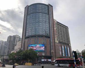 南京金宁广场 - 肯德基门口广场