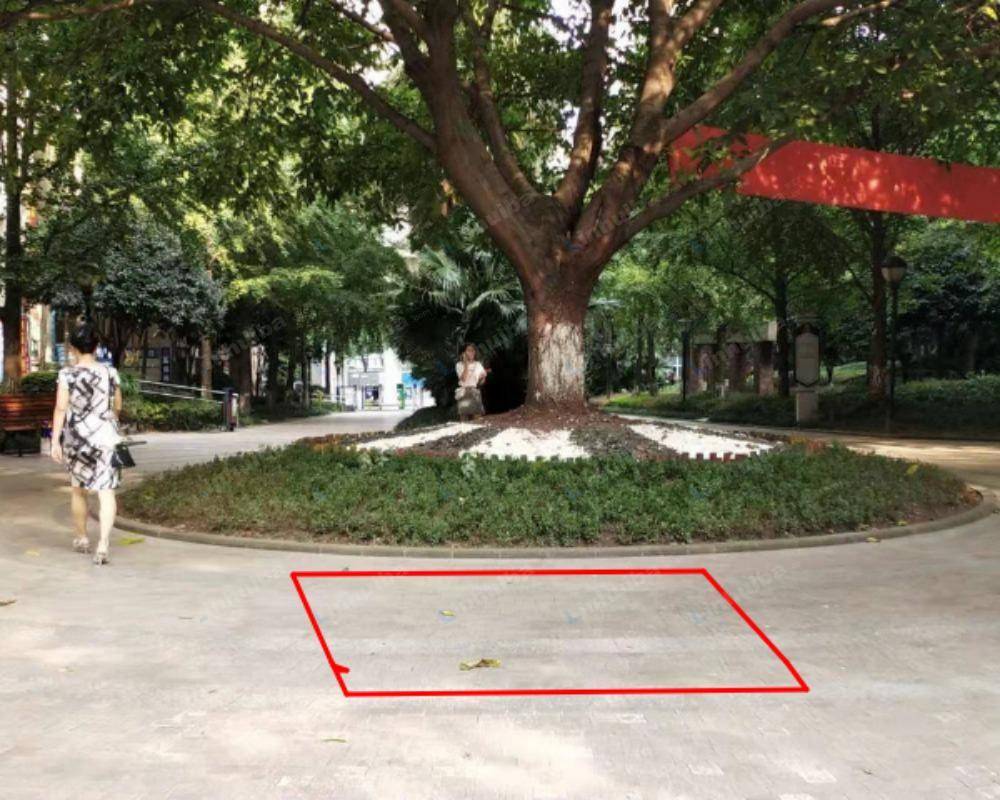 重庆长安锦绣城 - 1号门出入口位置