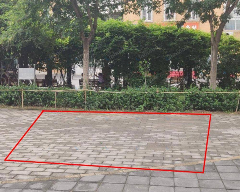 北京和谐家园一区 - 儿童游乐场旁