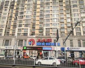 大门进出口空地