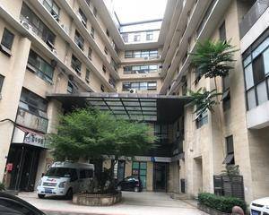 南京长发银座 - 大门外空地