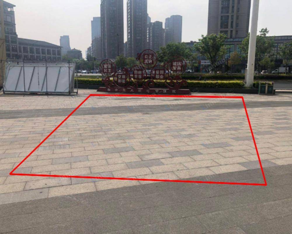 无锡宜兴八佰伴购物中心 - 一层外广场