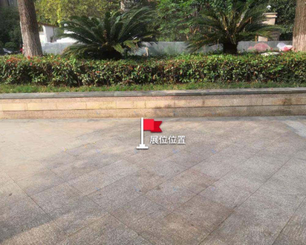 武汉阳光花园 - 南门出入口