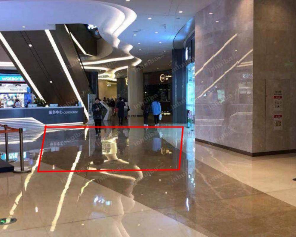 深圳中洲购物中心 - 一楼服务中心旁边