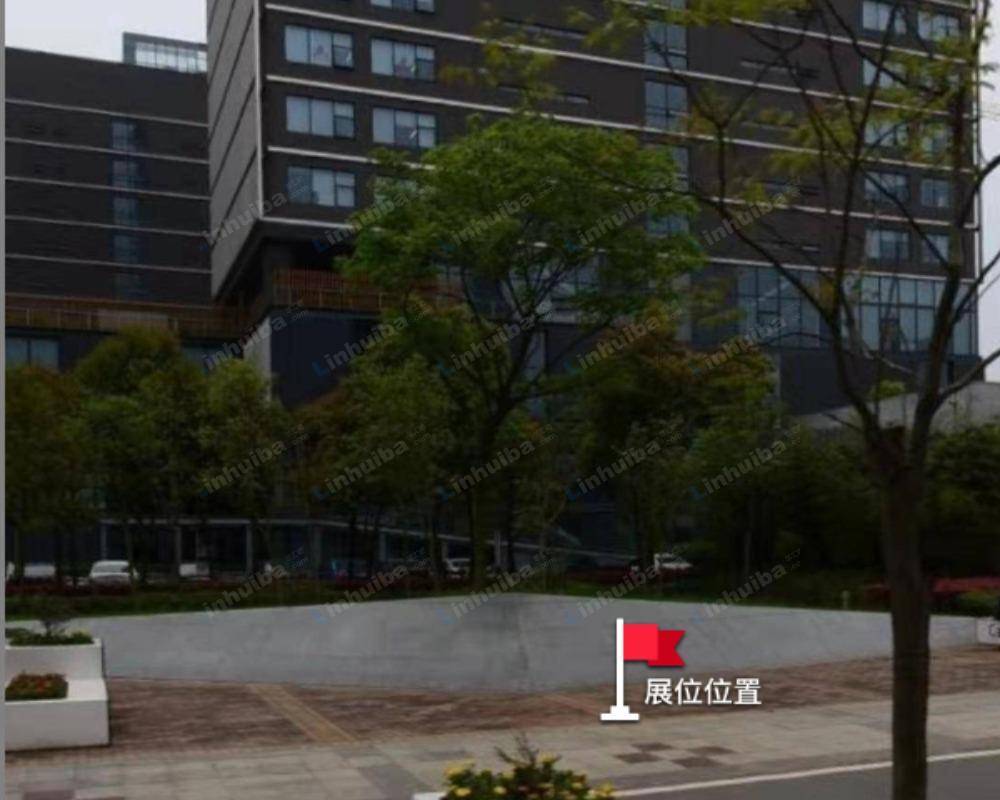 武汉未来科技城B区 - 园区内广场