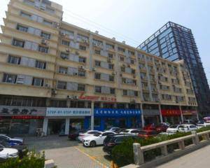 大厅进门右手边