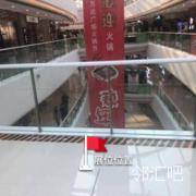 三层西侧扶梯口连廊