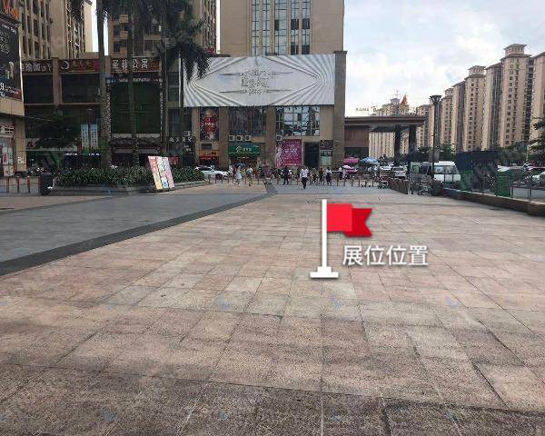 卜蜂莲花乐从店 - 外广场