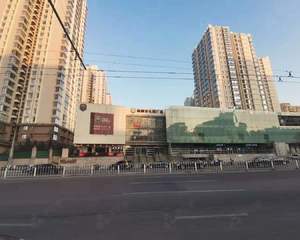 一层入口扶梯处