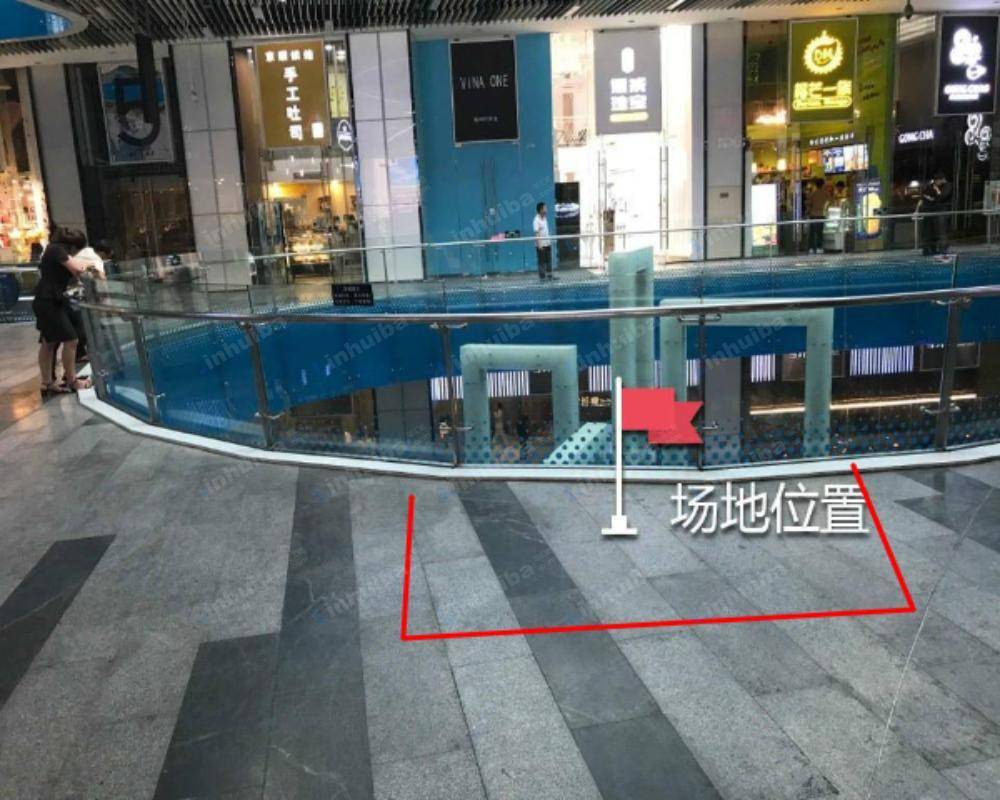 深圳海岸城西座商业中心 - 2L婚戒珠宝对面的电梯口