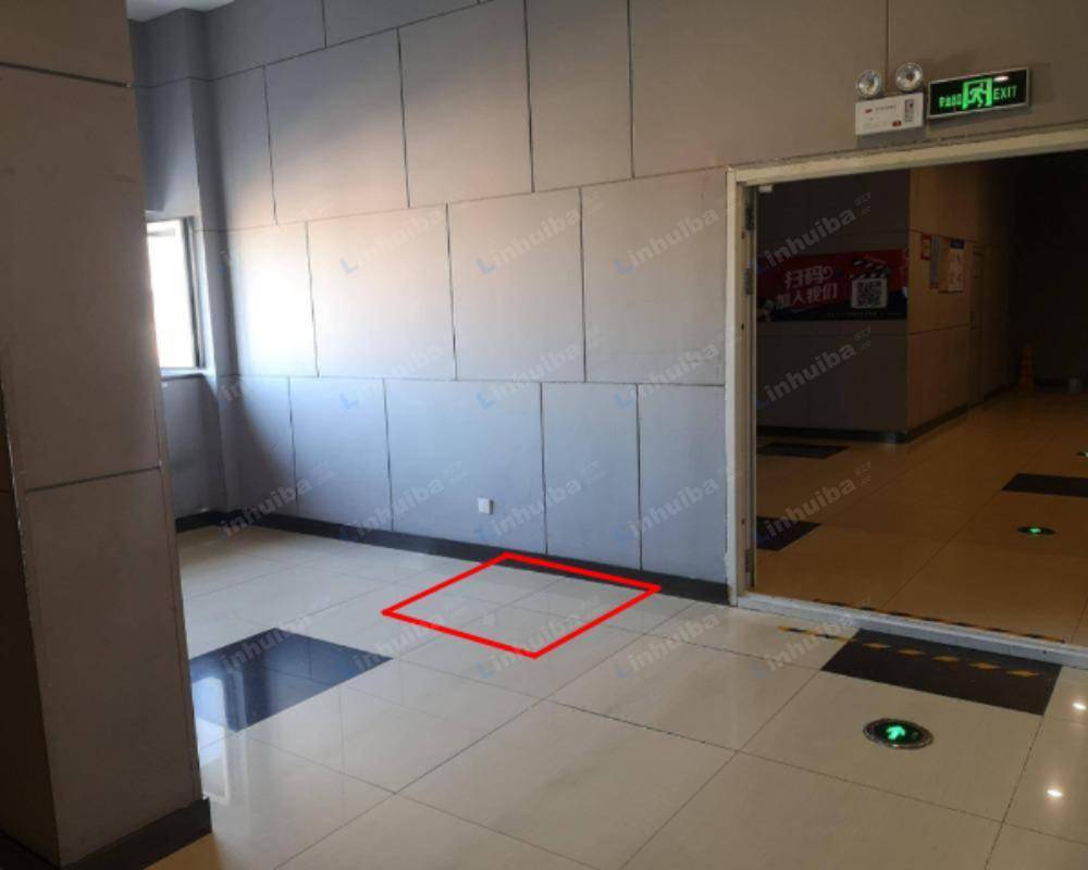 哈尔滨万达影城乐松广场店 - 直梯口旁
