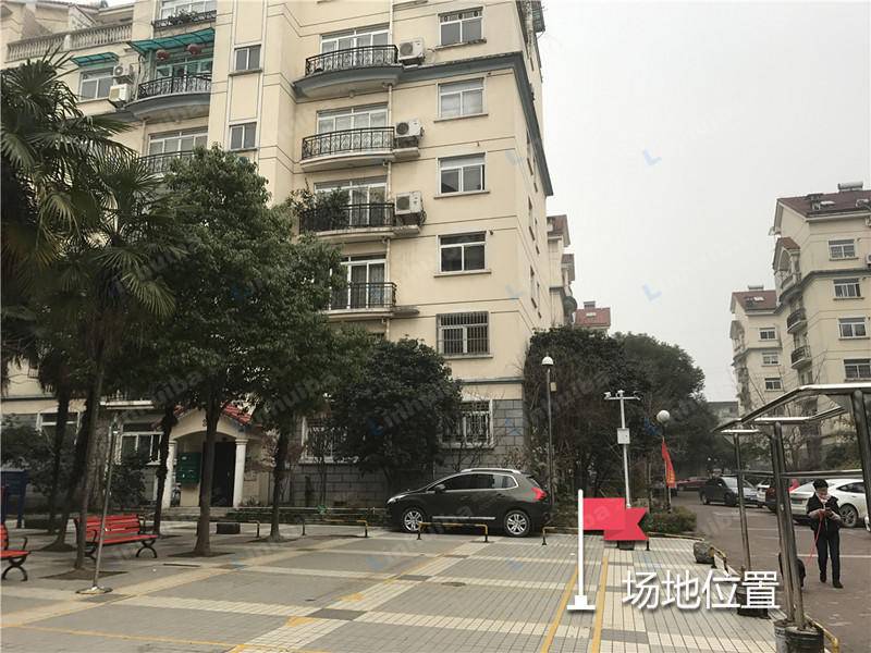 统建阳光北苑 - 中央花园左侧空地