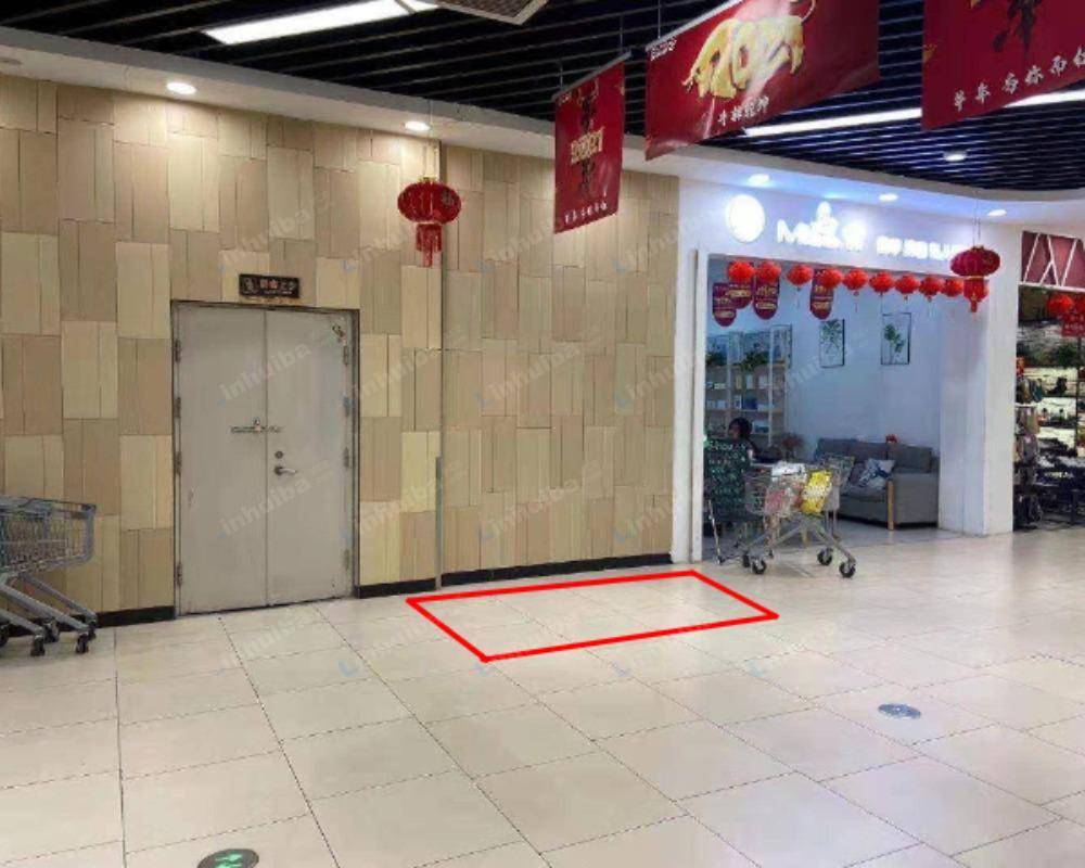 杭州永辉超市余杭万达店 - 连廊