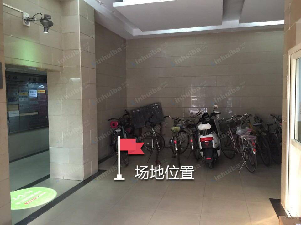 上海沪办大厦 - 8号楼过道车辆停放处