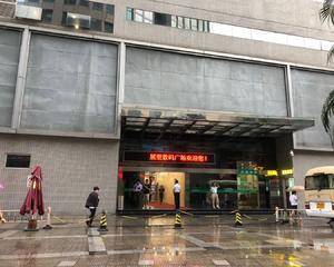 广州展望数码广场 - 大堂服务台侧边