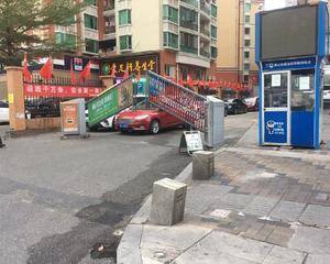 深圳市深意工业大厦 - 大厦门口旁