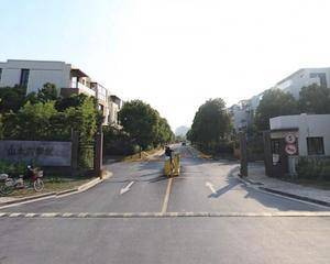 小区花园或活动广场