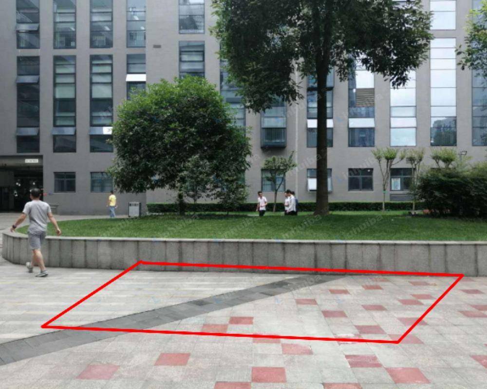 成都西部智谷D区 - 2栋食堂门口