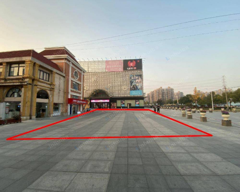 上海绚荟城 - 北门外广场