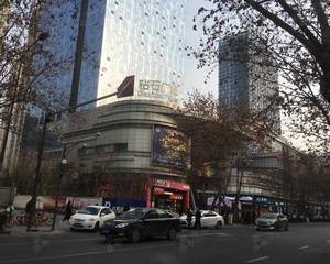 外广场美食街门口