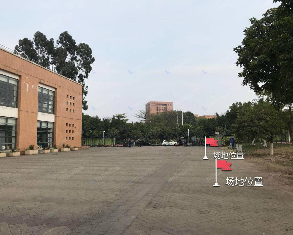 华南理工大学（大学城校区） - 第二学生饭堂对面空地