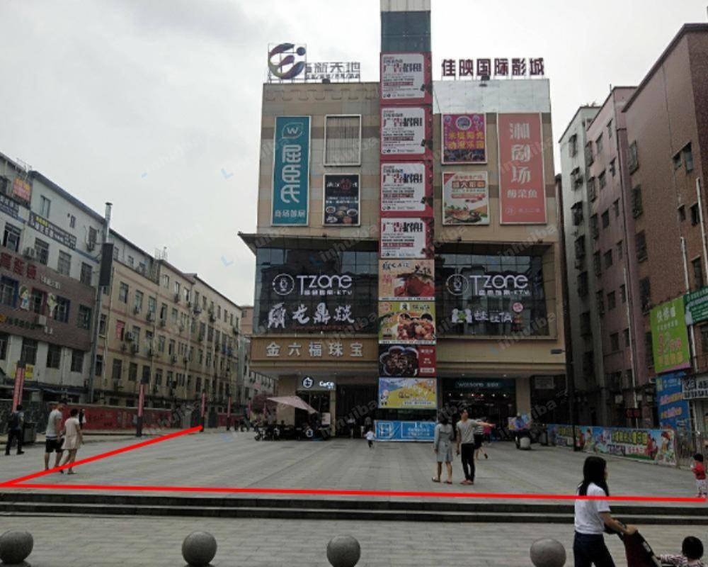 广州江夏新天地 - 西门外广场