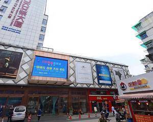 餐厅入口两边位置