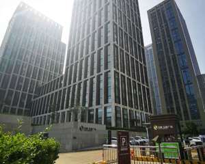青岛天泰金融广场 - B座大厅左侧