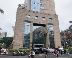 深圳众鑫科技大厦 - 一楼大厅中央