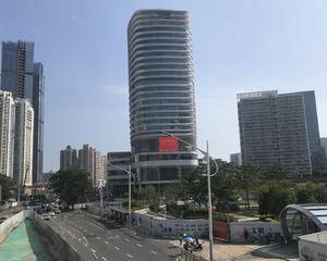 B1层扶梯口过道