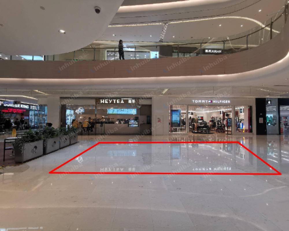 北京长楹天街购物中心 - 西区一层喜茶店铺前