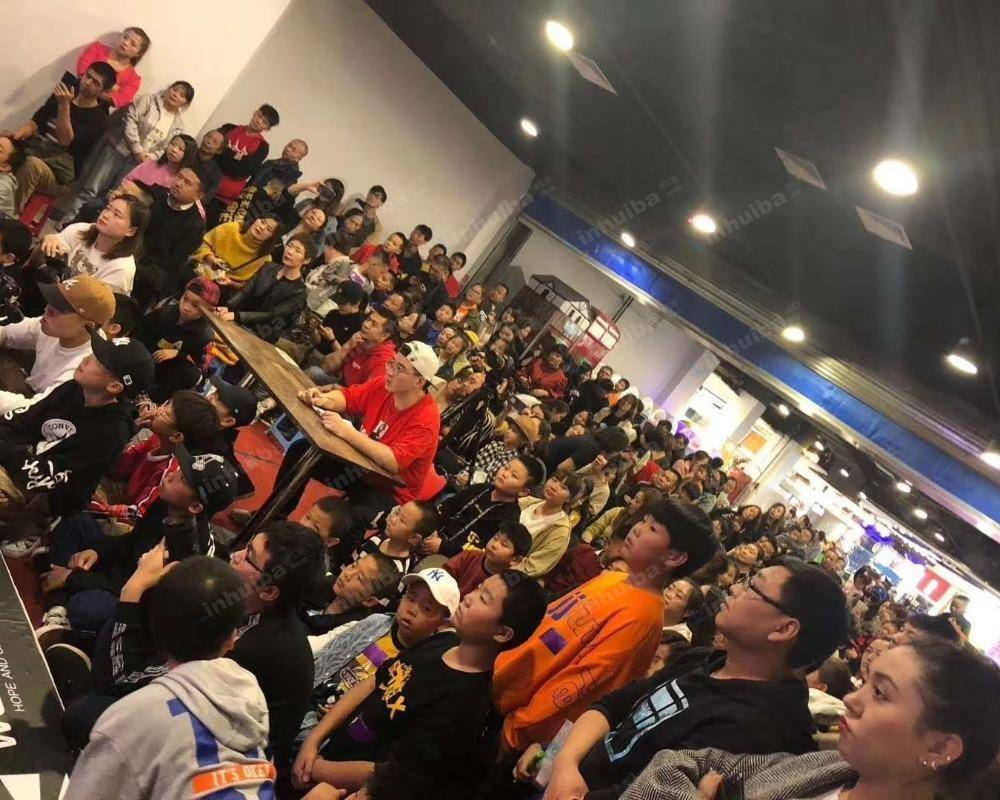 乌鲁木齐yoyo环球港 - 内庭
