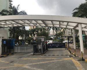 一楼中心花园水池旁