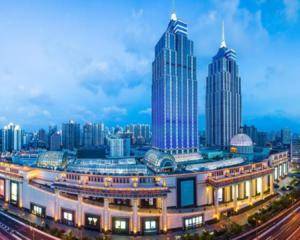 B2超市出口电梯口对面