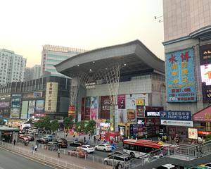 广州摩登百货岗顶店 - 外广场