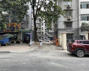 2栋前广场