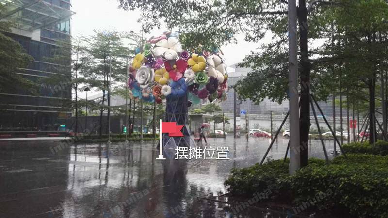 深圳卓越世纪中心 - 贡茶小屋对面彩树旁