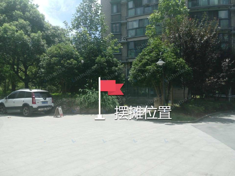 杭州依锦苑 - 东门内空地