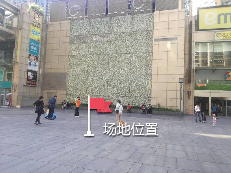 上海瑞虹坊 - 外广场