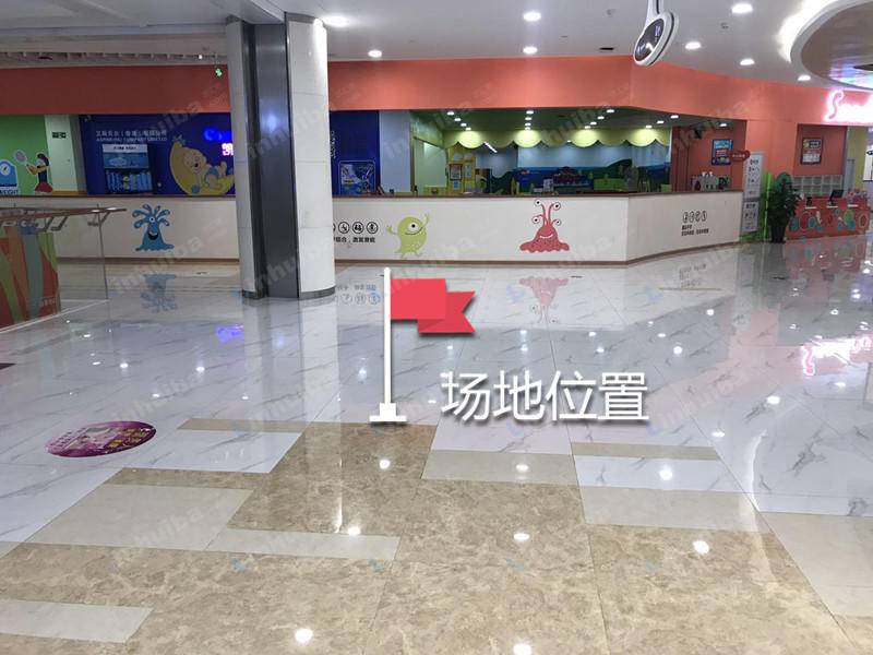 嘉兴万联购物中心 - 万联购物中心2楼电梯口