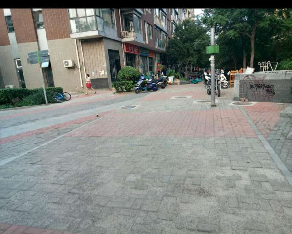 北京沿海赛洛城 - 北区幼儿园旁边空地