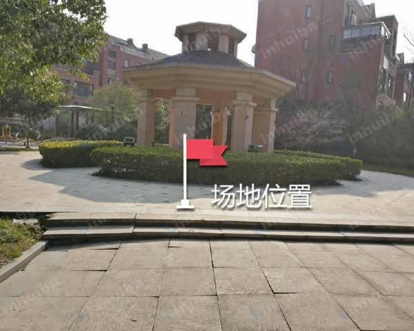 上海新城金郡 - 小区广场