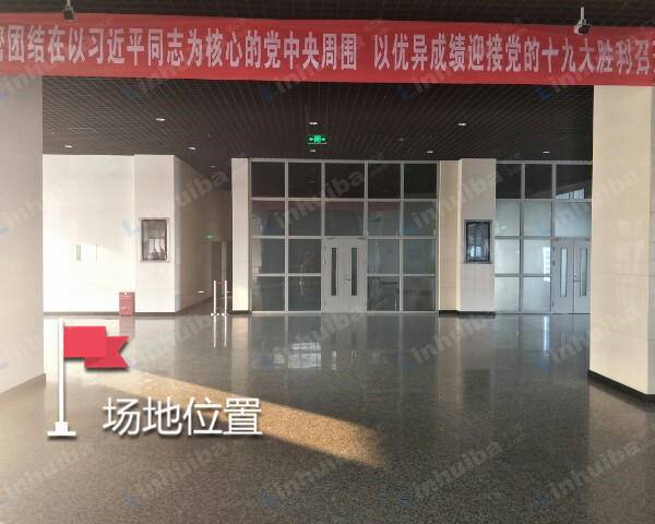 北京篱笆房交通枢纽 - 候车大厅两侧立柱中间位置