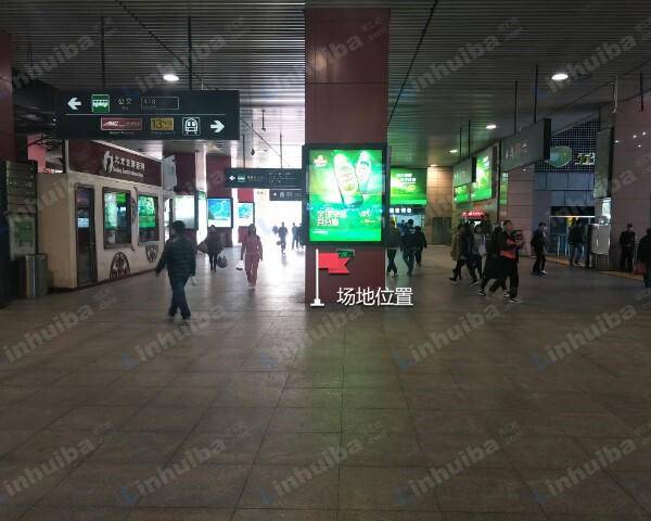北京东直门交通枢纽 - 南出入口旅游咨询点前侧立柱位置