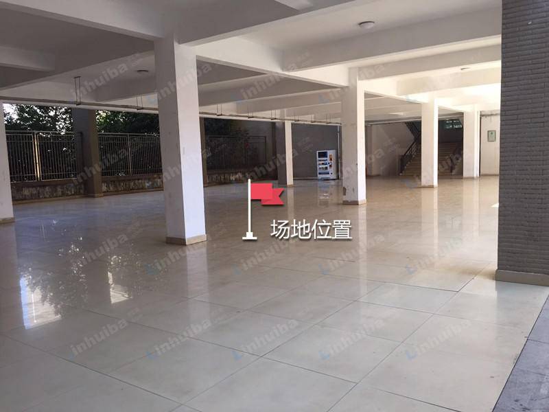 湖北第二师范学院(汤逊湖校区)-东门 - 一号与二号教学楼之间一楼连廊