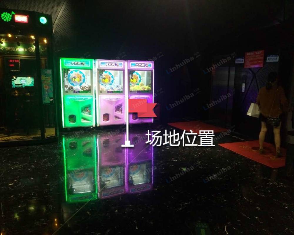 奥斯卡激光国际影城 - 电梯口