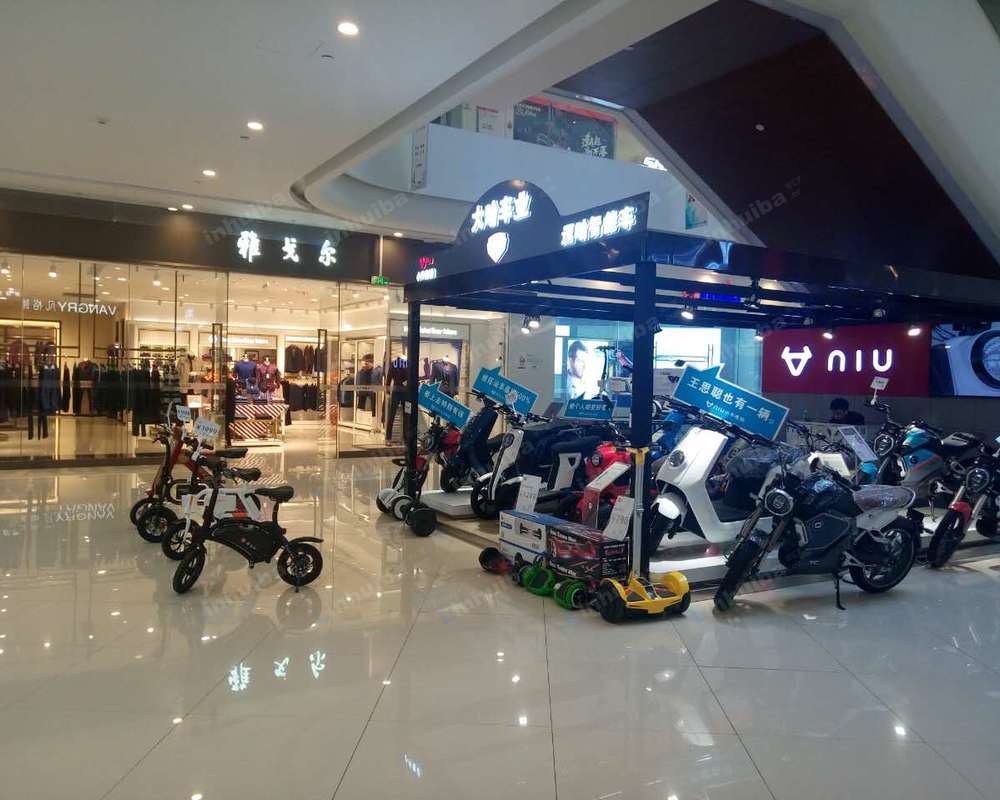 台州银泰城购物中心 - 2号门门厅