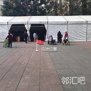 锦绣龙城B区进门处右侧广场